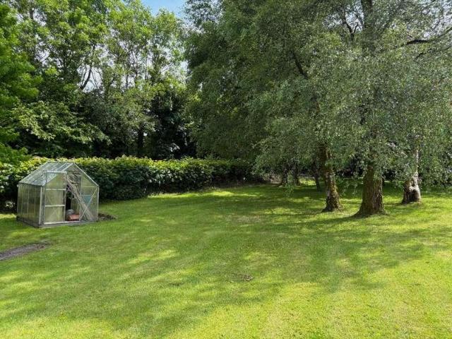 4 bed house for sale