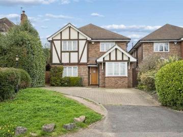 4 bed house for sale