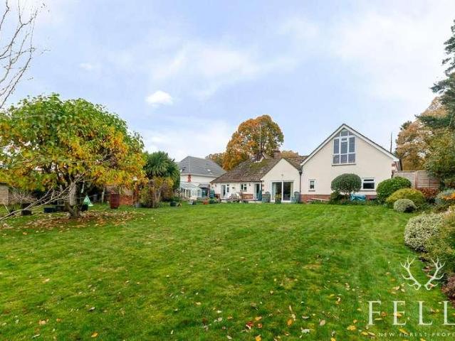 4 bed house for sale