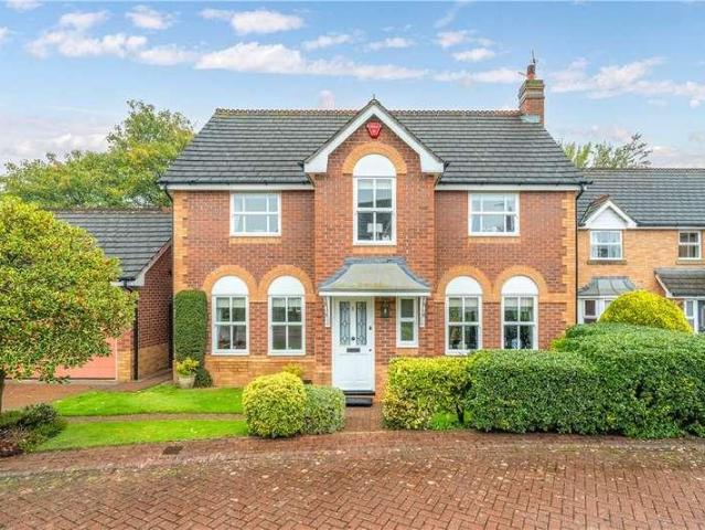 4 bed house for sale