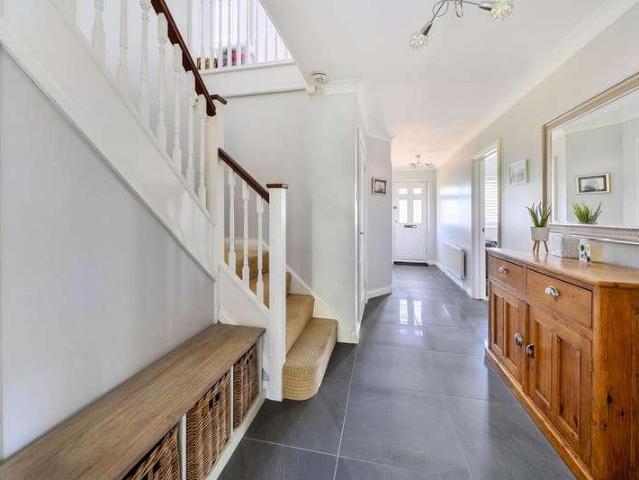 4 bed house for sale