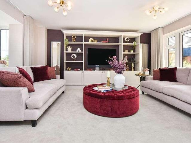 4 bed house for sale
