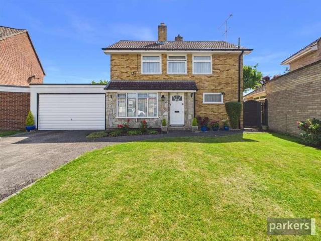 4 bed house for sale