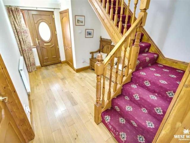 4 bed house for sale