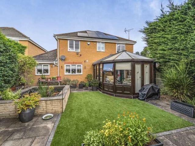 4 bed house for sale