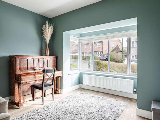 4 bed house for sale