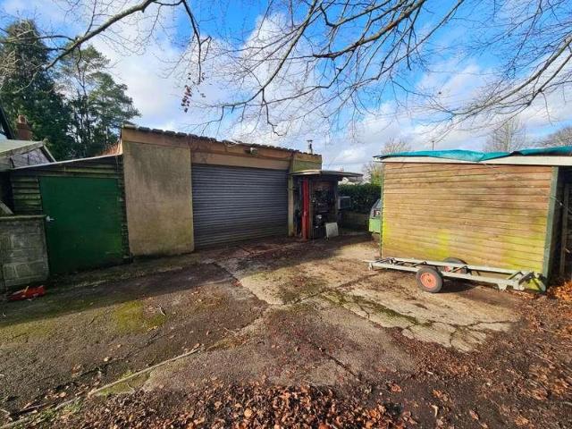 4 bed house for sale