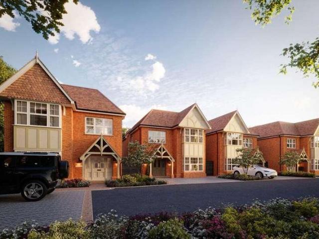 4 bed house for sale