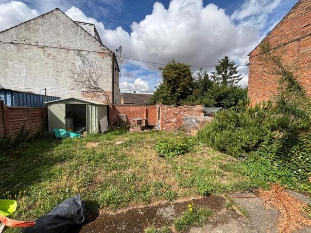 4 bed house for sale