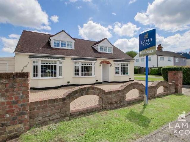 4 bed house for sale