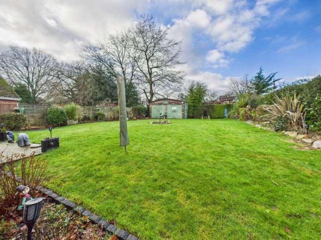 4 bed house for sale