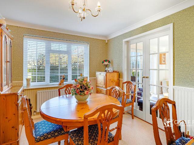 4 bed house for sale