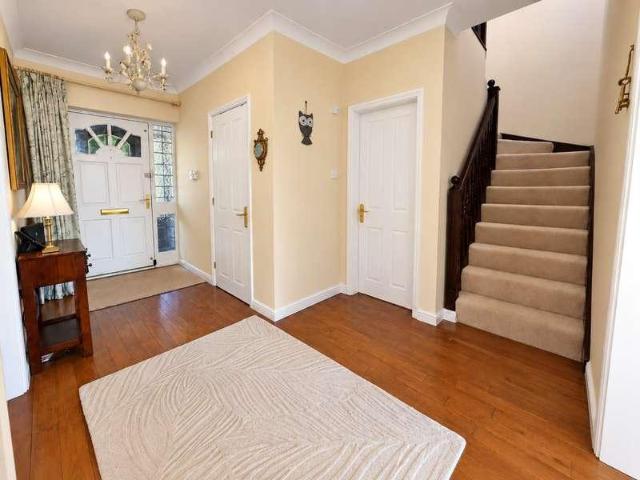 4 bed house for sale