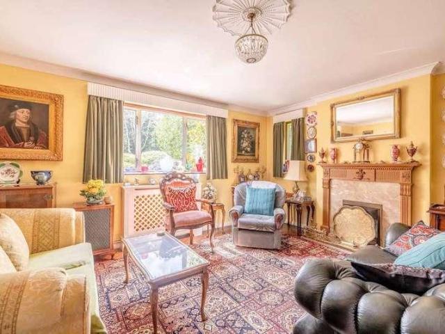 4 bed house for sale