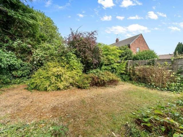 4 bed house for sale