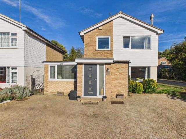 4 bed house for sale