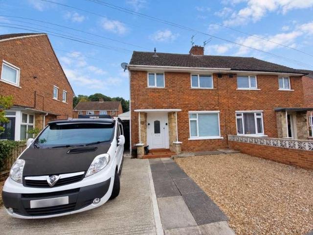 4 bed house for sale