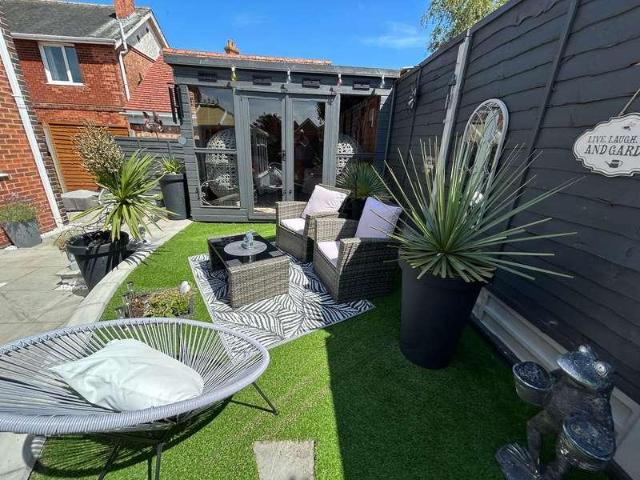 4 bed house for sale