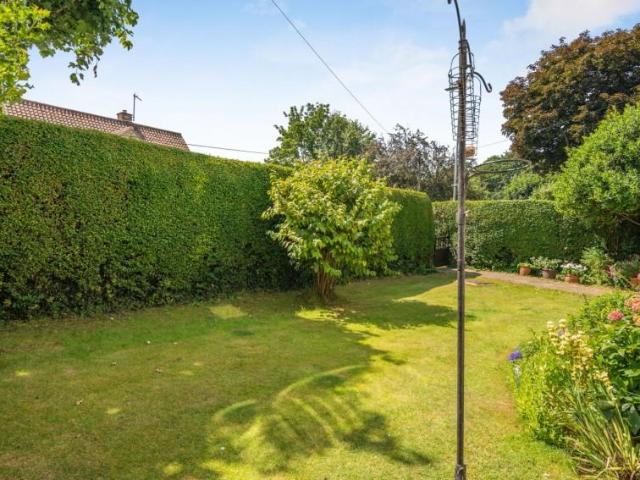4 bed house for sale