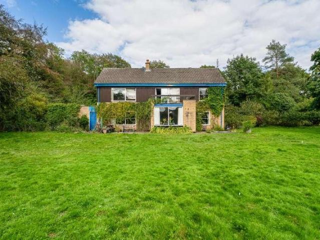 4 bed house for sale