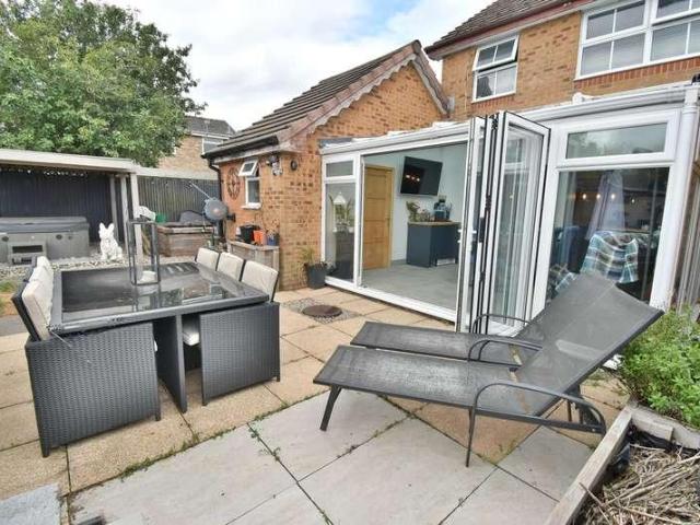 4 bed house for sale