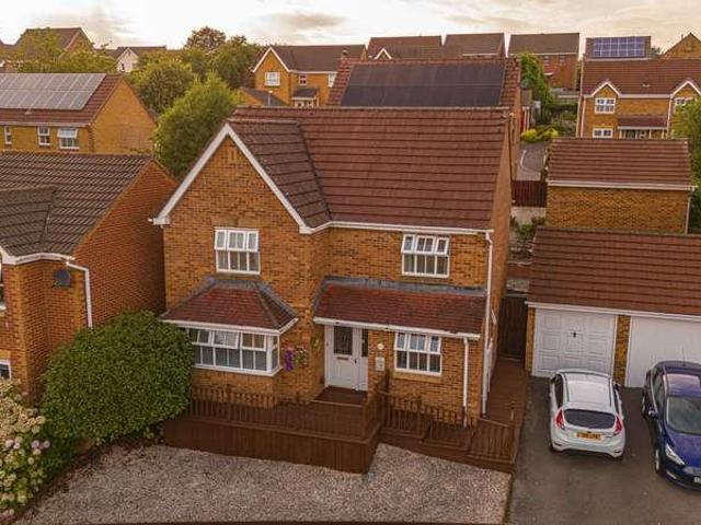 4 bed house for sale