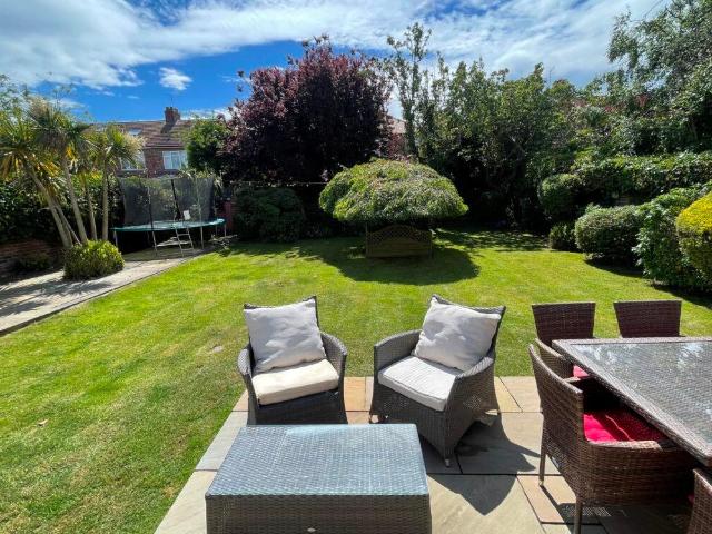 4 bed house for sale