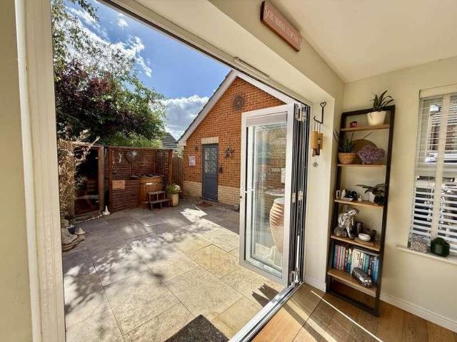 4 bed house for sale