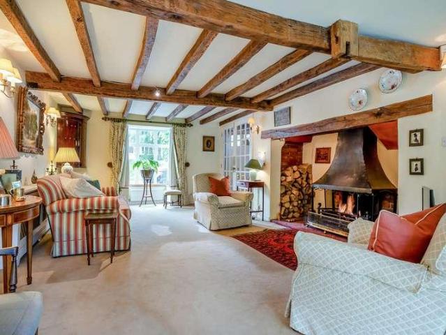 4 bed house for sale