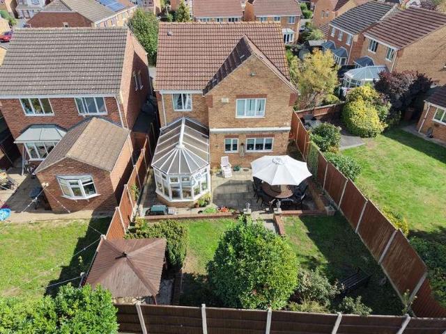 4 bed house for sale