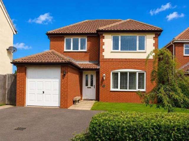 4 bed house for sale