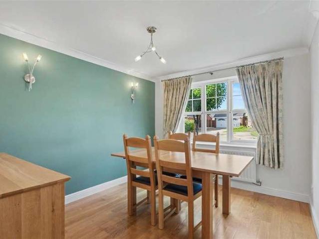 4 bed house for sale