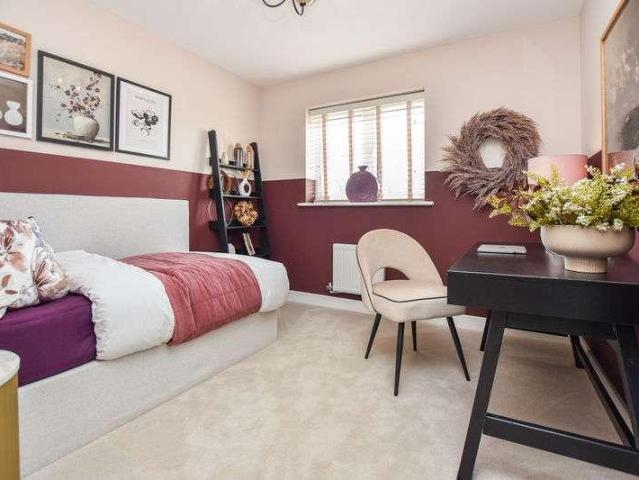 4 bed house for sale