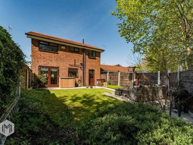 4 bed house for sale