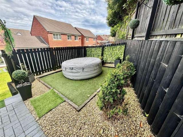 4 bed house for sale