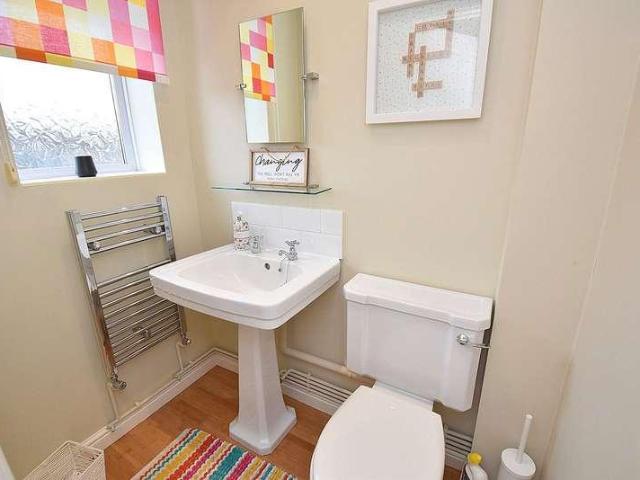 4 bed house for sale
