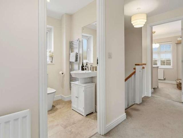 4 bed house for sale