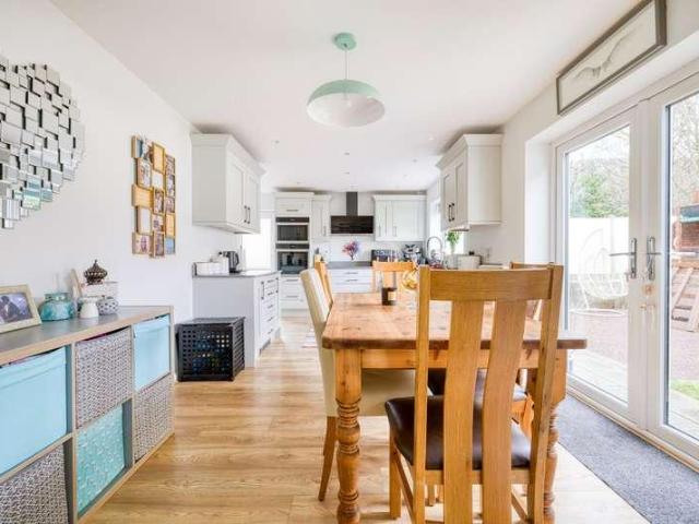 4 bed house for sale