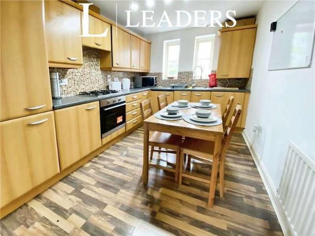 4 bed house for sale