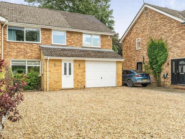 4 bed house for sale