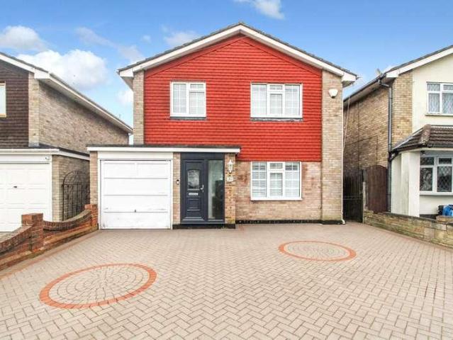 4 bed house for sale