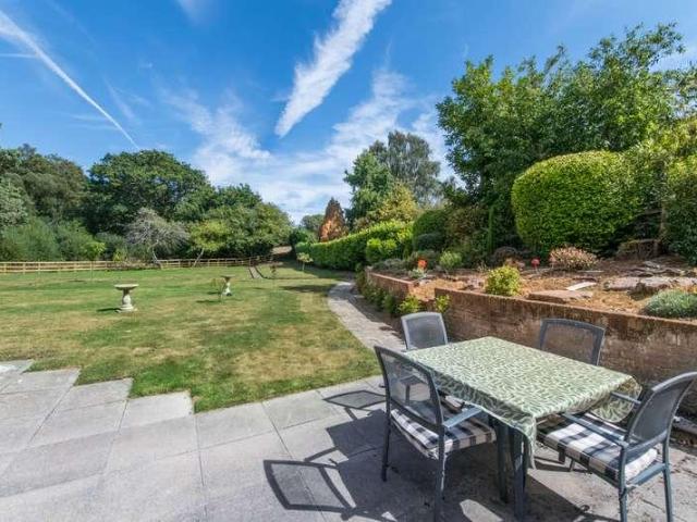 4 bed house for sale