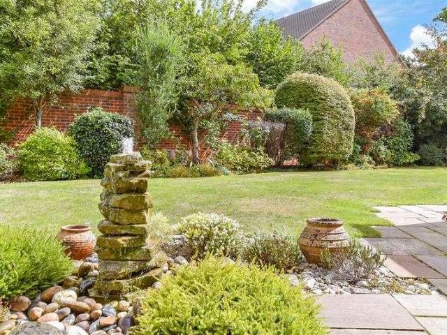 4 bed house for sale