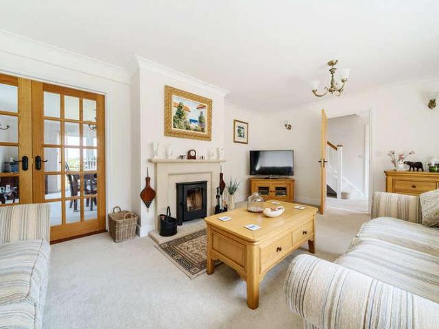4 bed house for sale