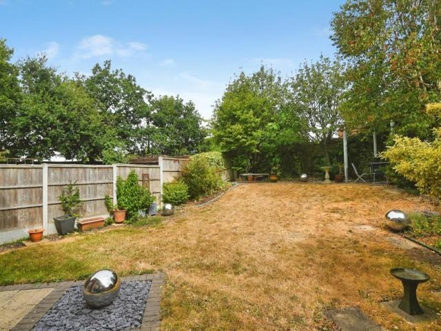 4 bed house for sale