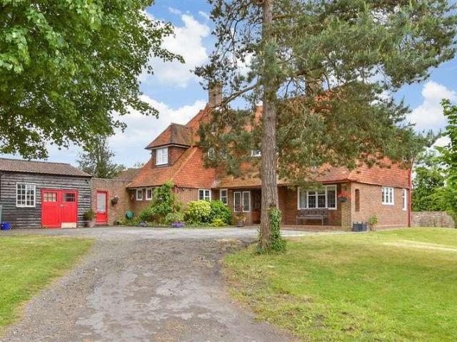 4 bed house for sale