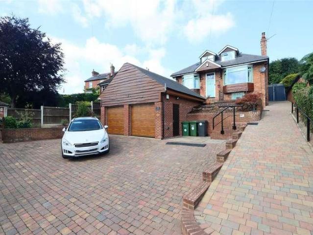 4 bed house for sale