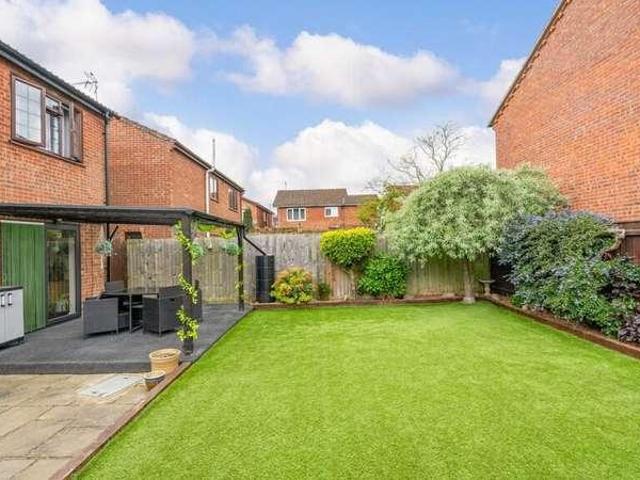 4 bed house for sale