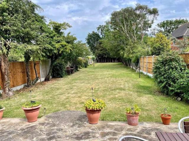 4 bed house for sale