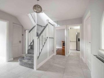 4 bed house for sale